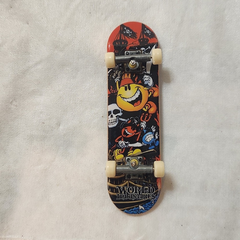 World Industries Tech Deck skateboard 96mm fingerboard rare vintage‎ VHTF Blind